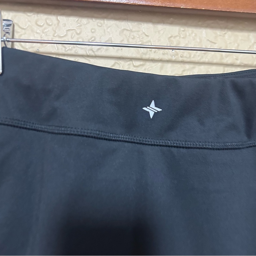 Tuckernuck black skirt with hoker shorts underneath size small brand new - Picture 9 of 10